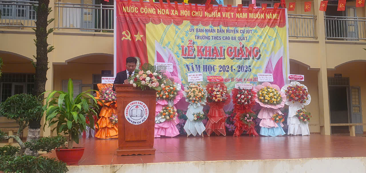 hiệu trưởng pb
